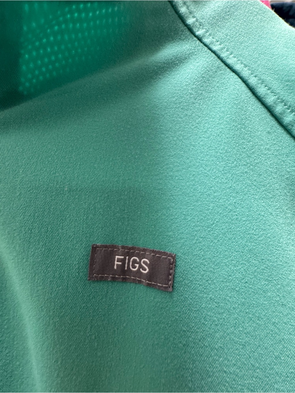 Figs Sydney Scrub Jacket Surgical Green - Small - Picture 4 of 5